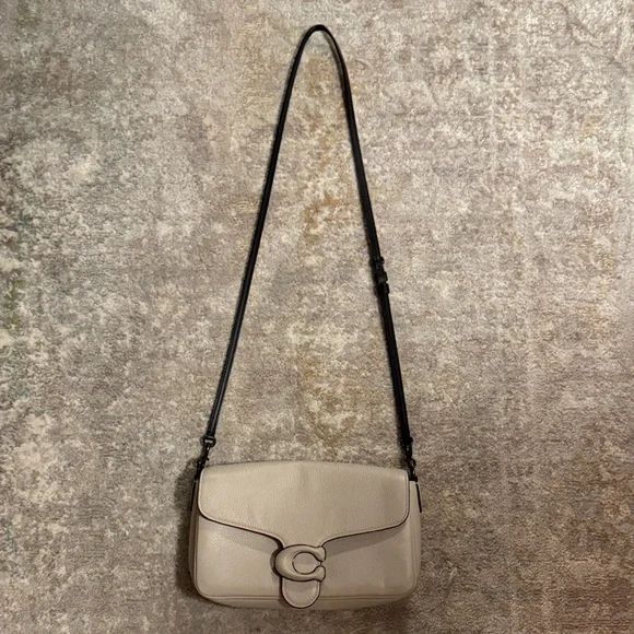 Coach Crossbody - Picture 1 of 10